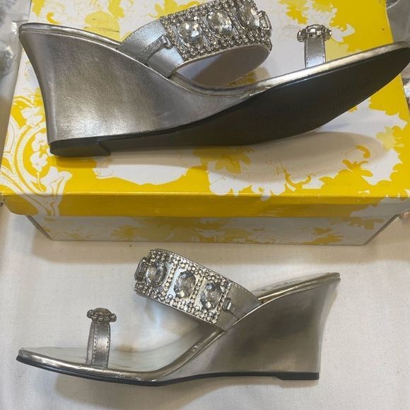 Yellowbox “Maverick” Silver Wedge Sandals - Picture 5 of 8